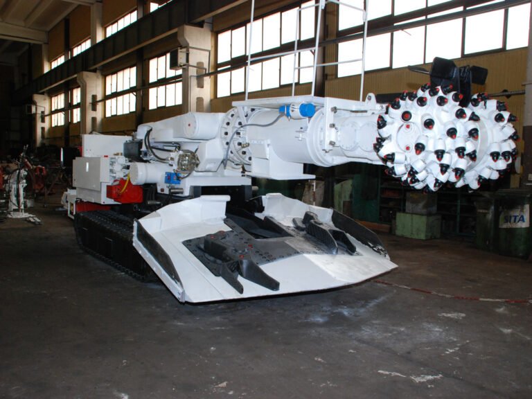 Sandvik Voest Alpine Miner Roadheader AM50